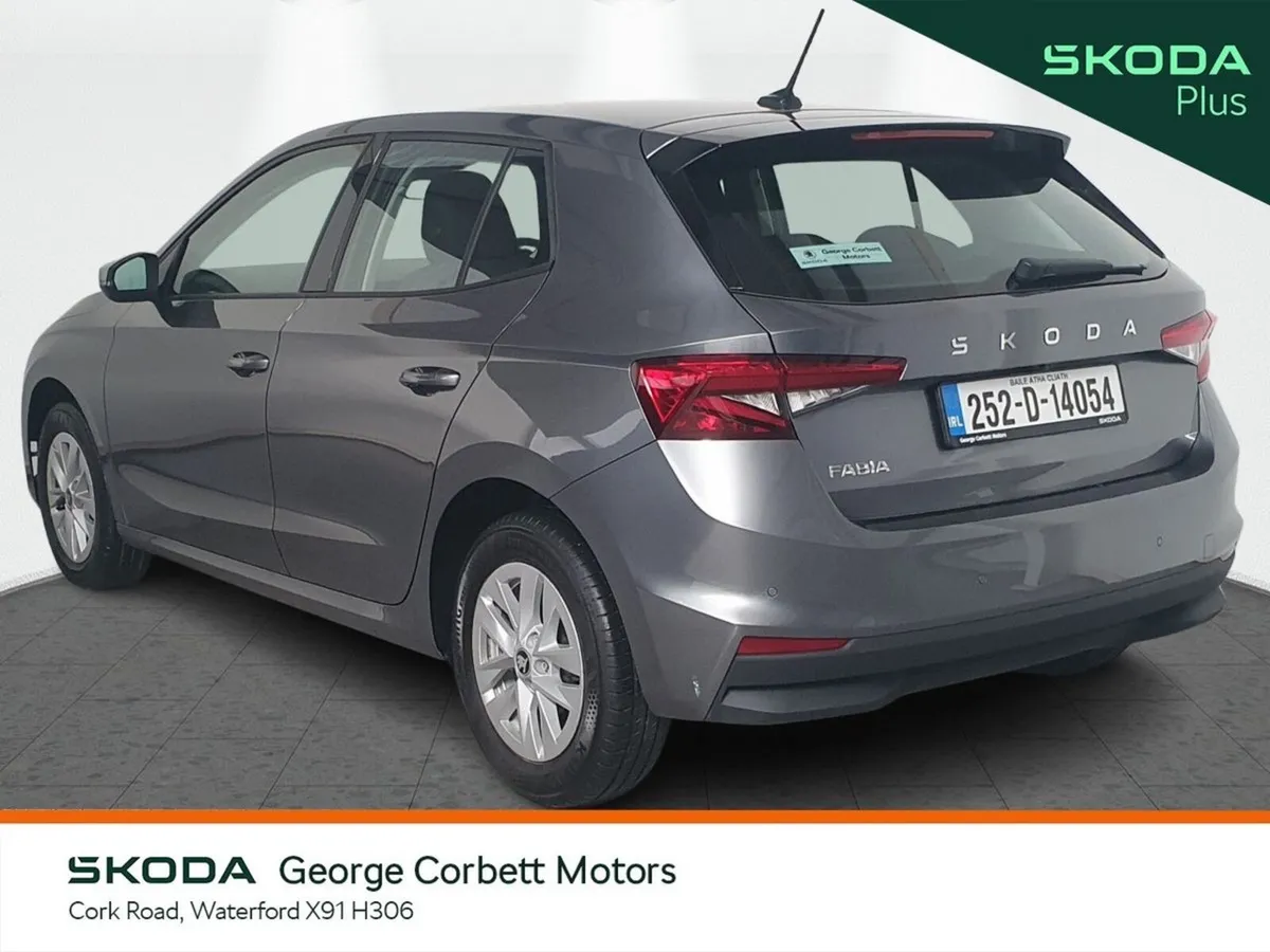 Skoda Fabia Selection 1.0TSi 95HP - Low Mileage (F - Image 3
