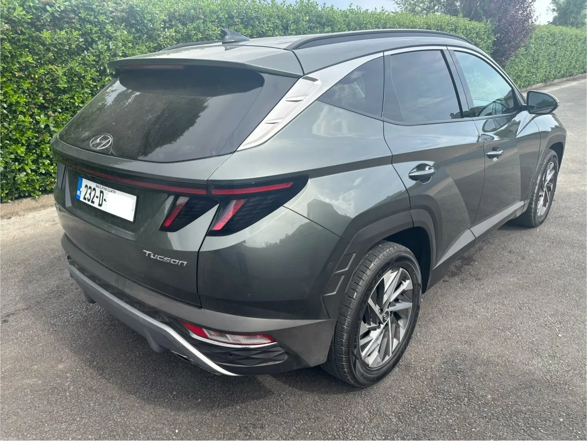 (232) Hyundai Tucson Executive Plus 2023 - Image 3