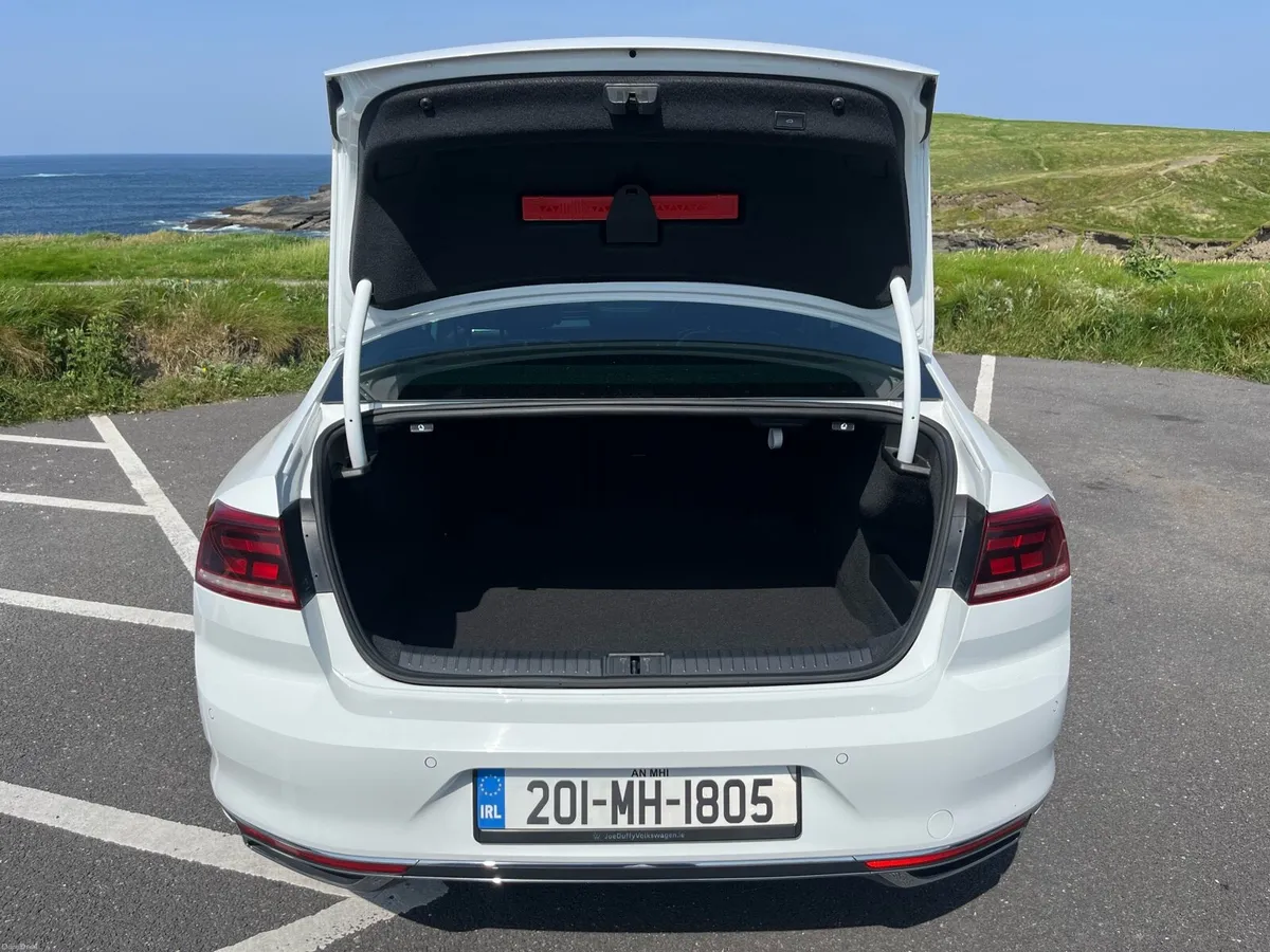 Volkswagen Passat 2020 Elegance 1.5TSI Manual - Image 6
