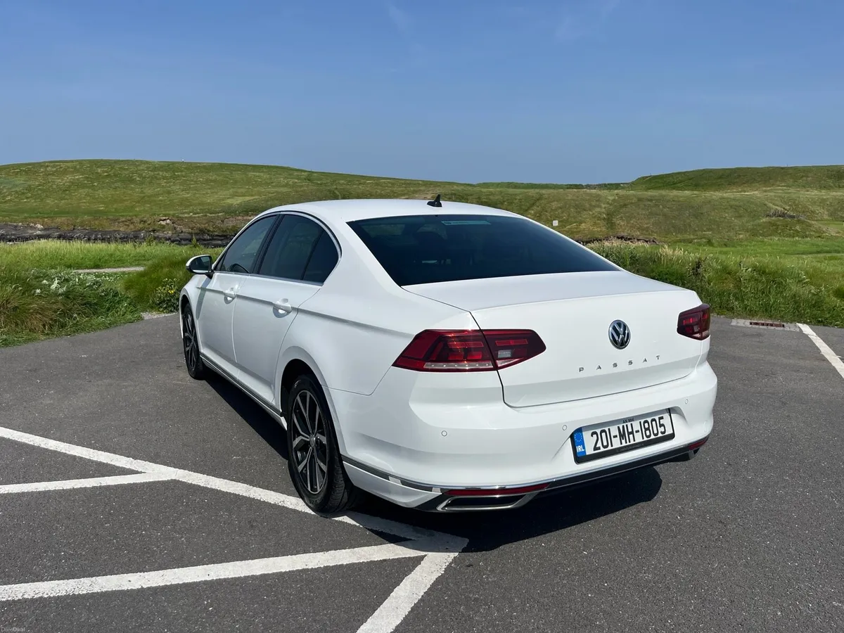 Volkswagen Passat 2020 Elegance 1.5TSI Manual - Image 4