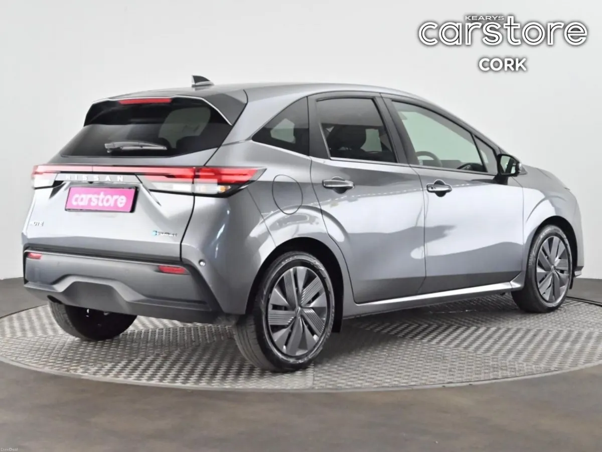 Nissan Note NOTE 1.2 L 6AA E13 5 DR AUTO - Image 5