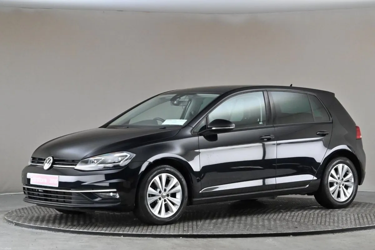 Volkswagen Golf 1.2 TSI DSG MK7.5 COMFORTLINE **RE - Image 4