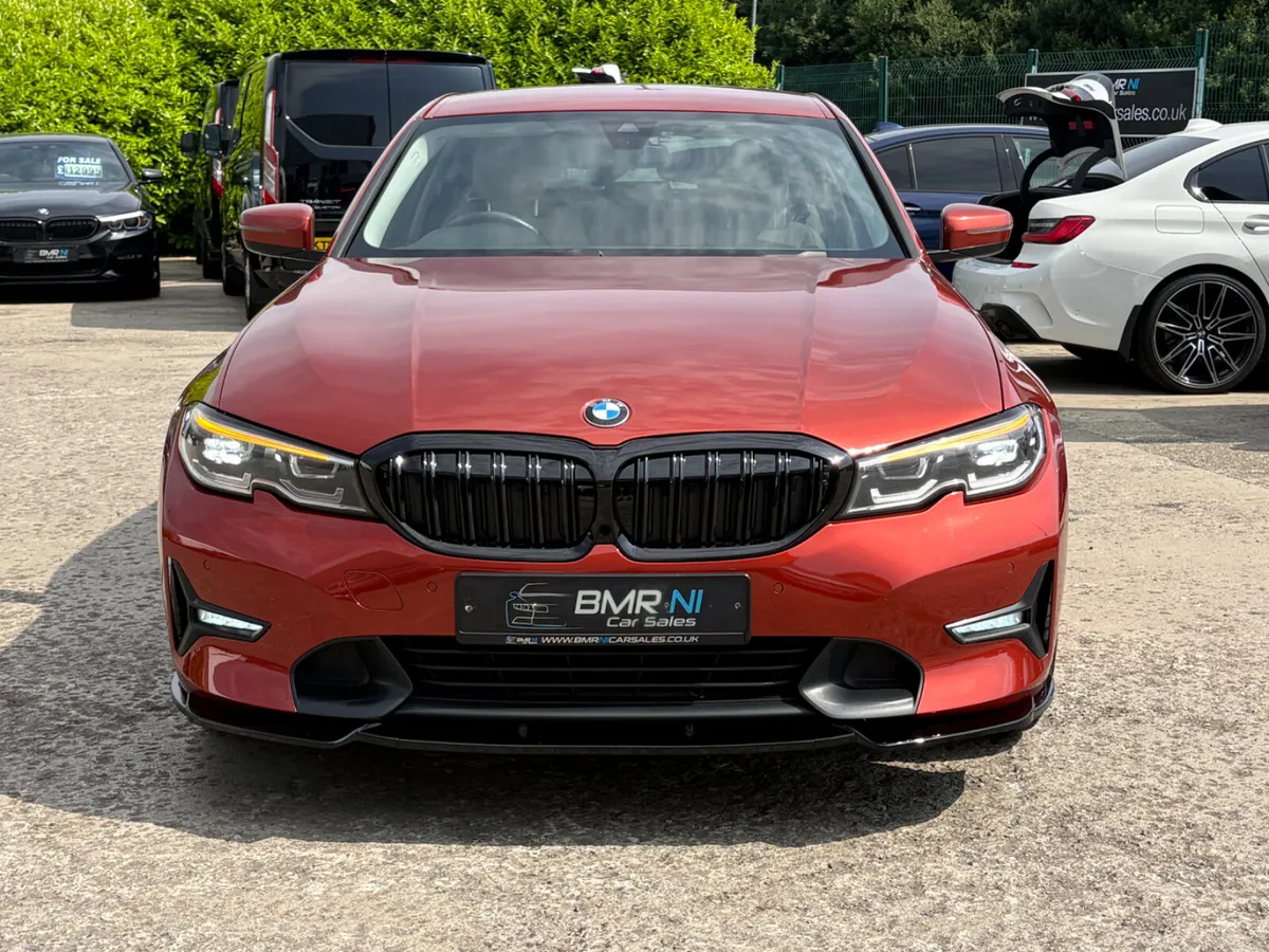 BMW 3-Series 2020 - Image 2