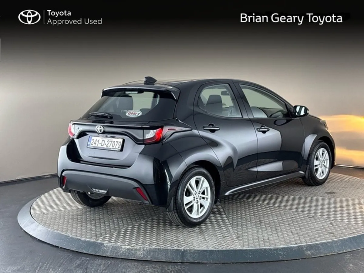 Toyota Yaris 1.5 LUNA - Image 2