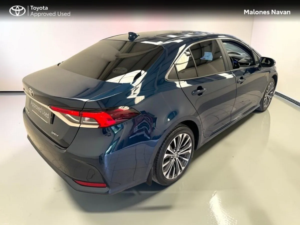 Toyota Corolla SALOON LUNA SPORT - Image 2