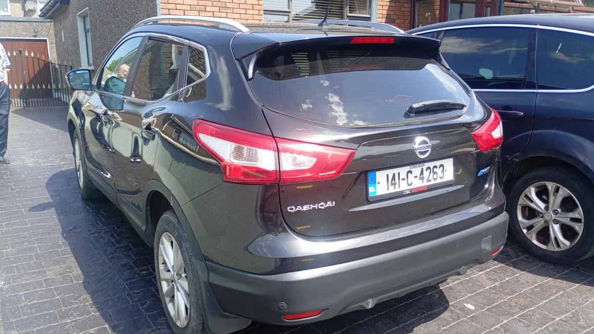 Nissan Qashqai 2014 sve top spec - Image 3