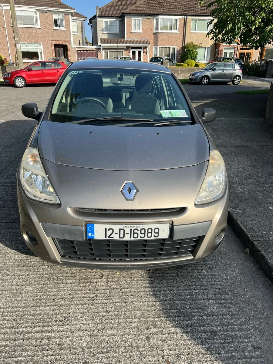 Renault Clio low kms - Image 3