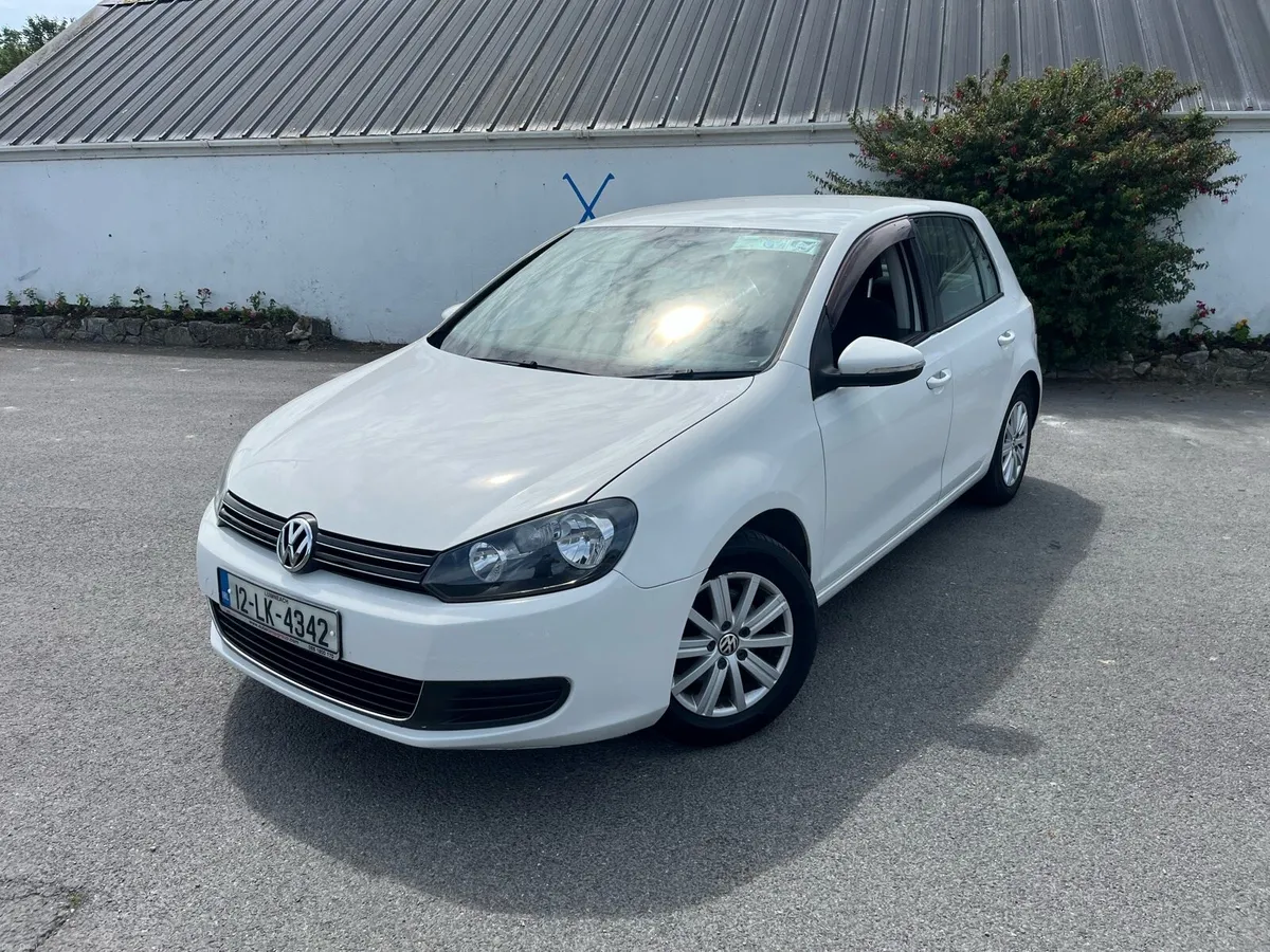 Volkswagen Golf Automatic - Image 1