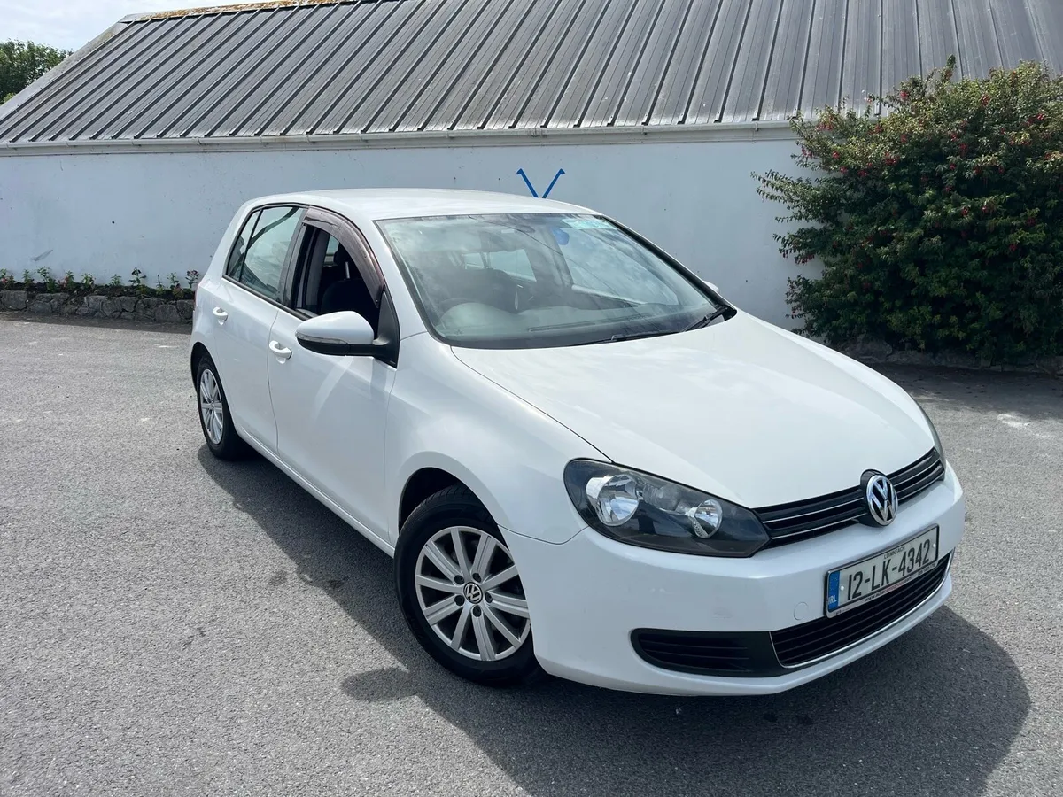 Volkswagen Golf Automatic - Image 2