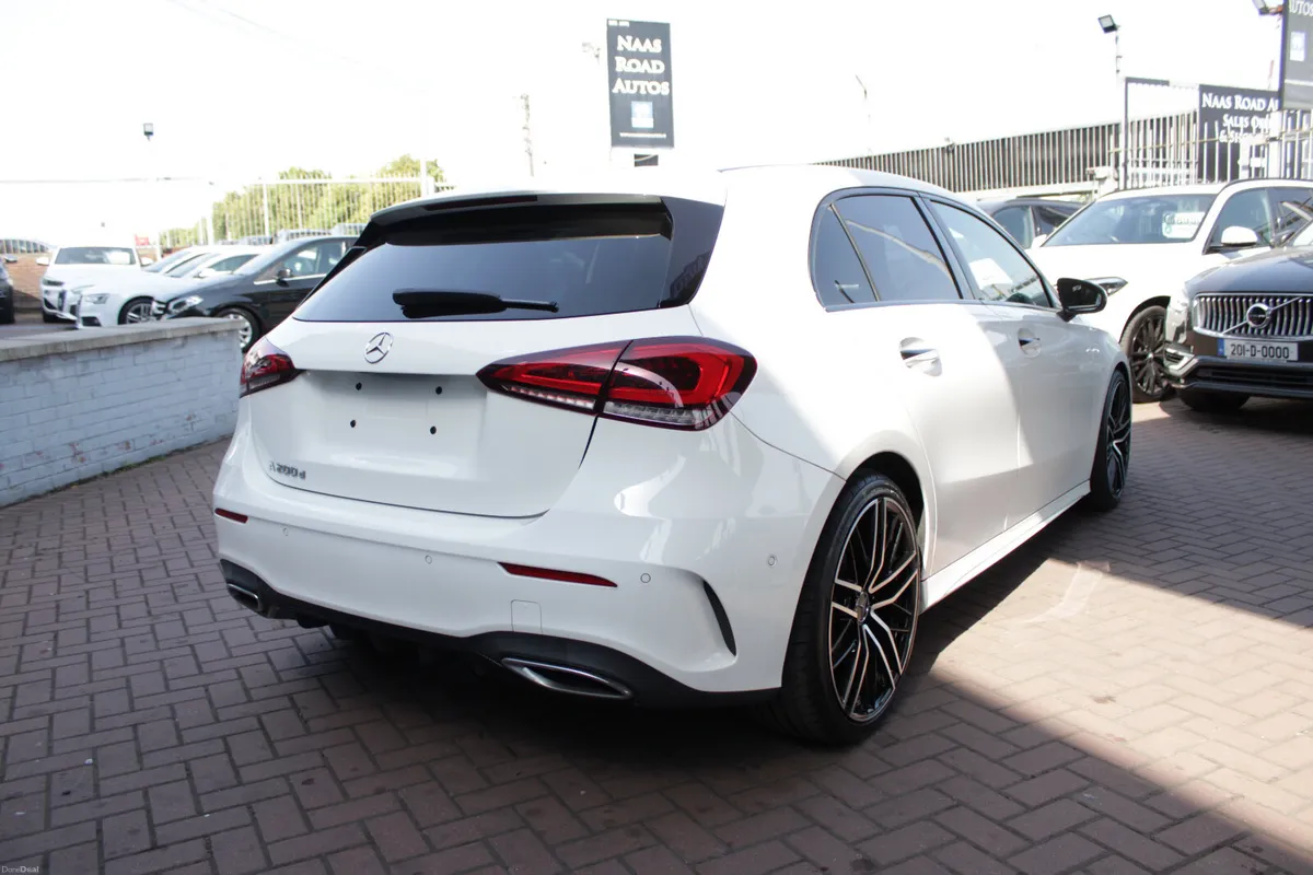 MERCEDES-BENZ A200D 2.0D AMG-LINE 5DR HATCH AUTO - Image 4
