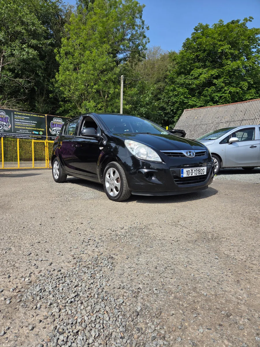 Low Mileage Automatic Hyundai i20 - Image 1