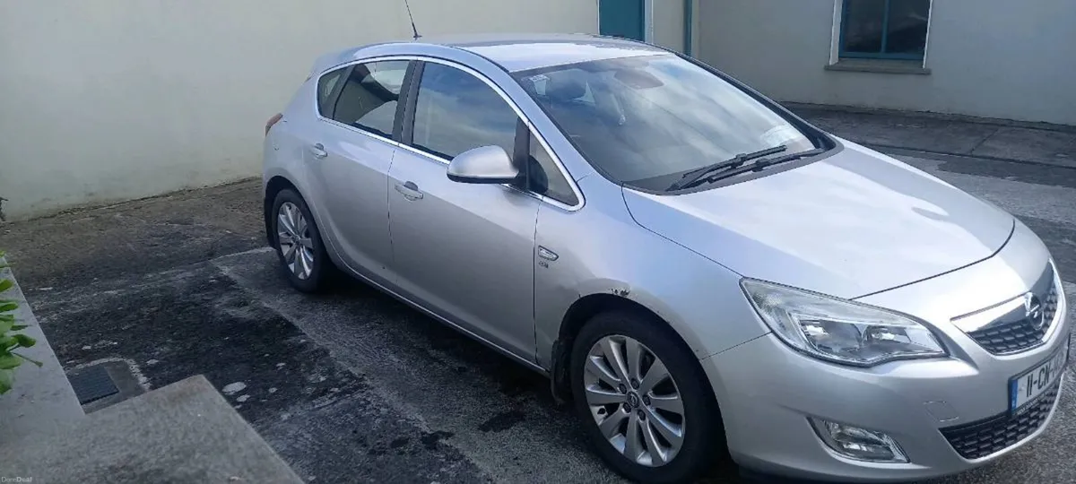 Car for sale. - Image 2