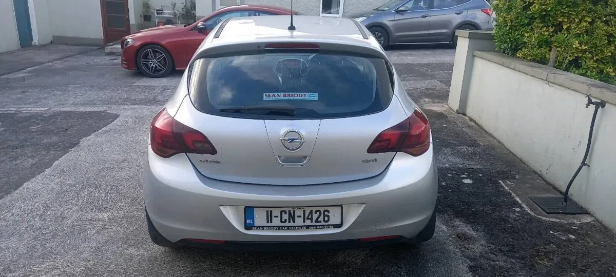 Car for sale. - Image 4