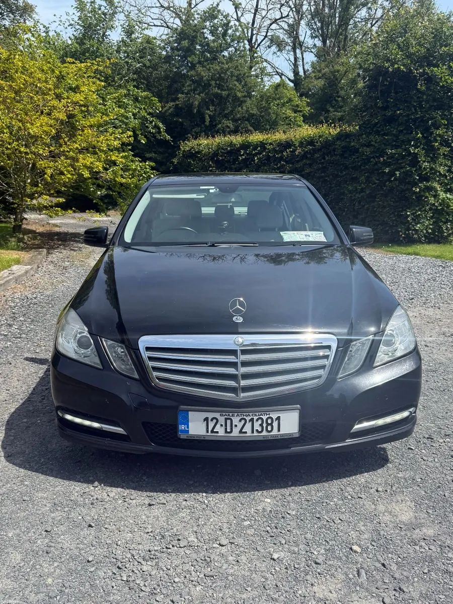 Mercedes-Benz E-Class 2012 - Image 4