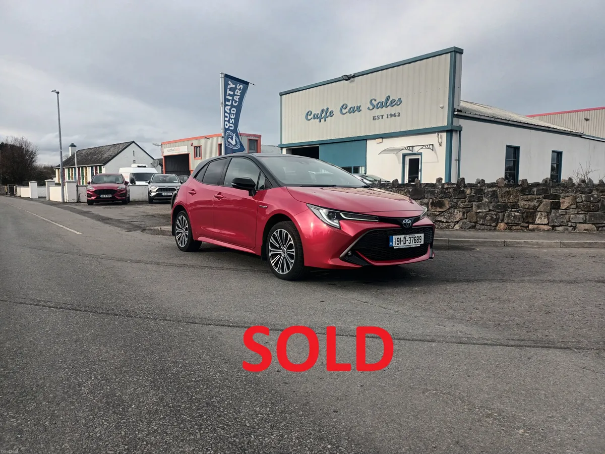 2019 Toyota Corolla 1.8 Hybrid Luna Sport Hatch - Image 1