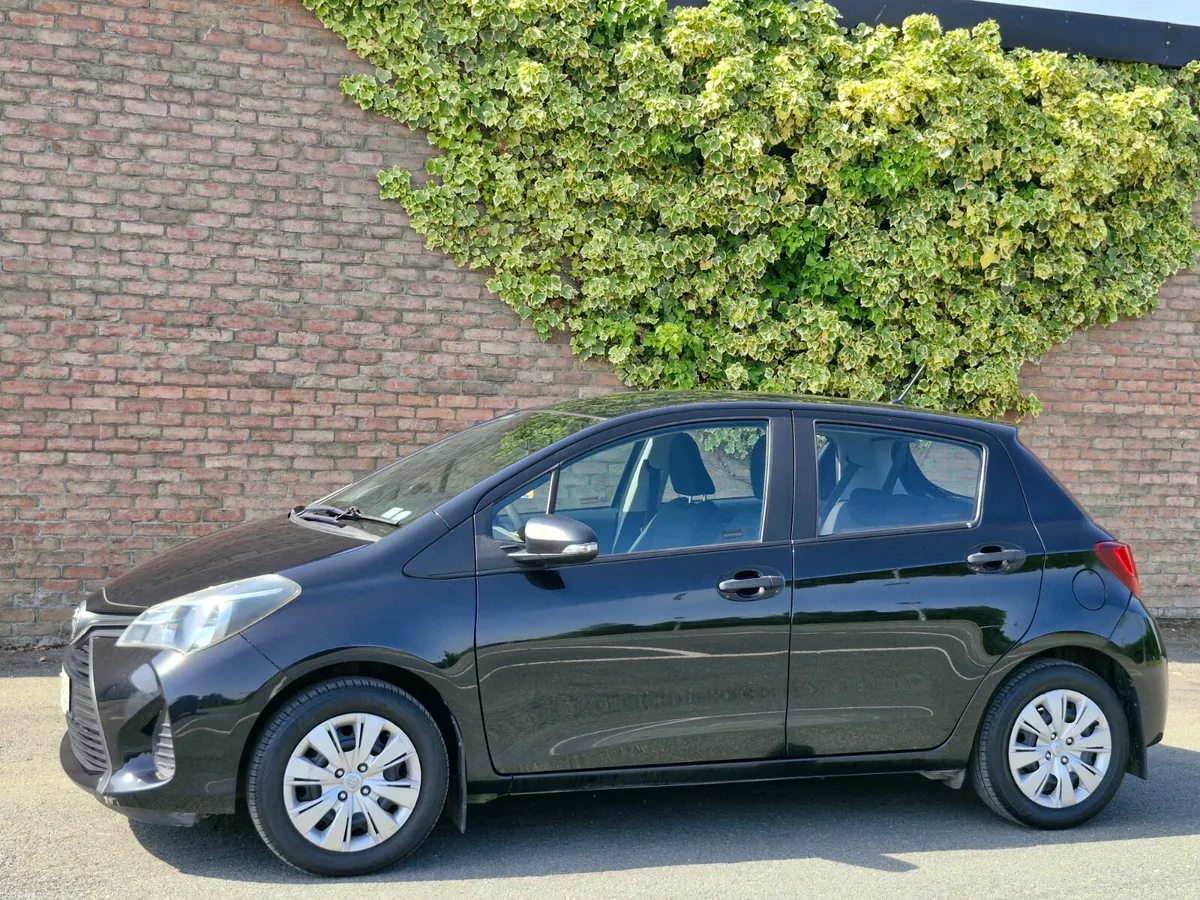 Toyota Yaris 1.0 TERRA LOW MILAGE - Image 4