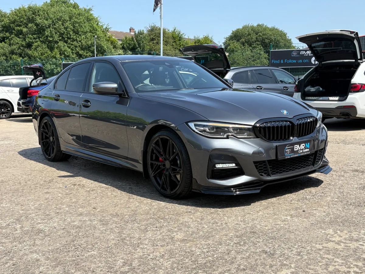 BMW 3-Series 2022 - Image 1