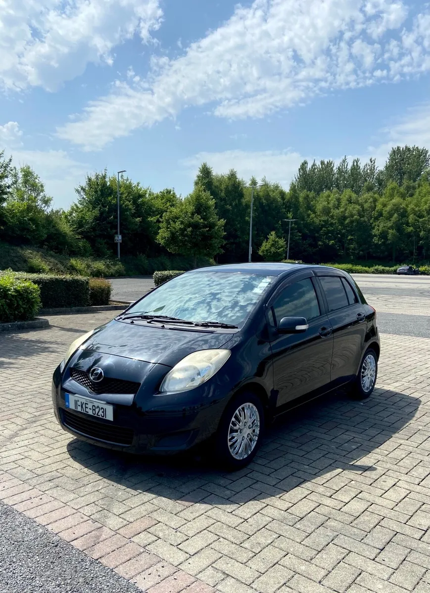 Toyota Yaris Vitz 2011 - Image 3