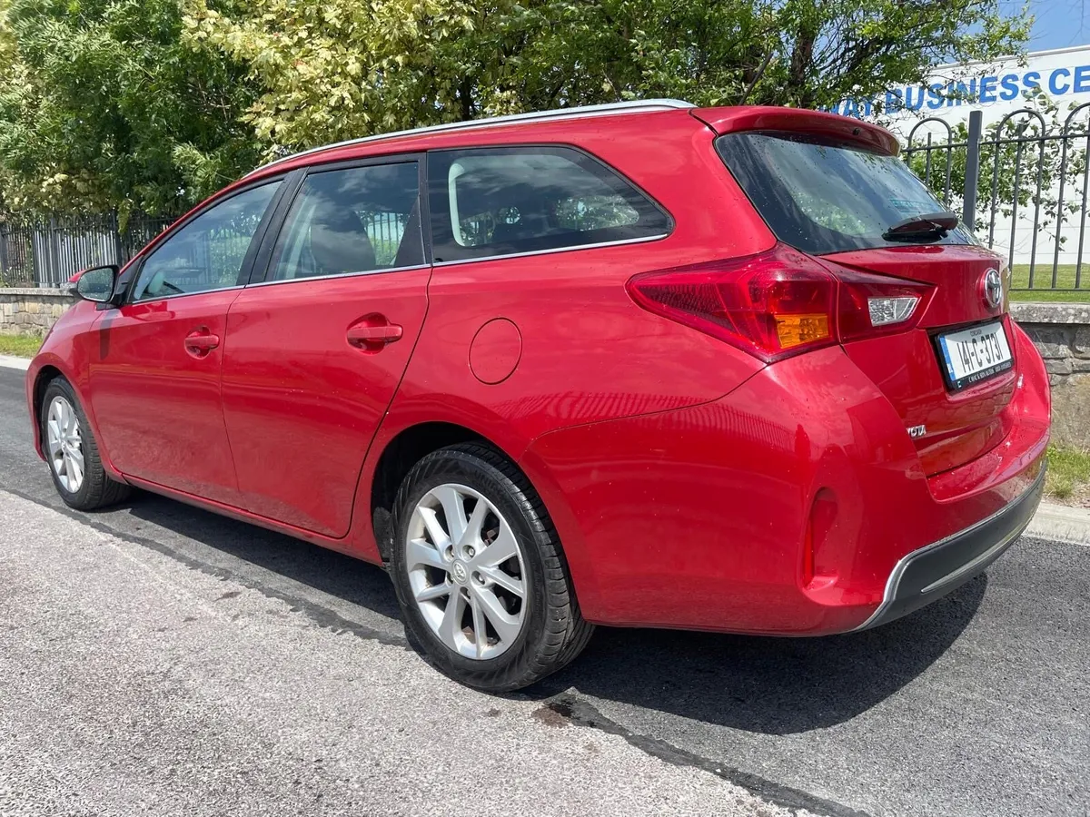 Toyota Auris Estate | NCT 06/27 | Huge History - Image 4