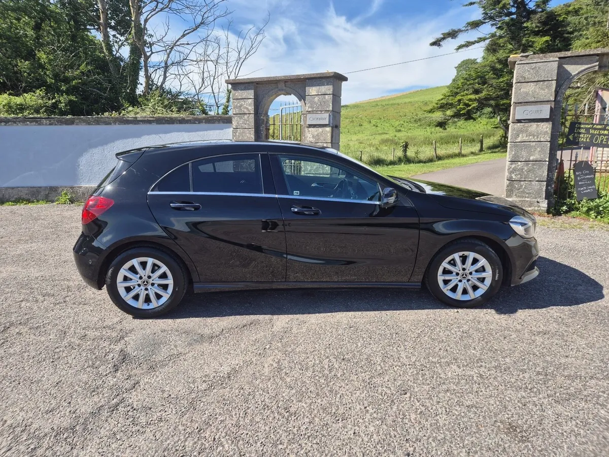 AUTOMATIC Mercedes Benz A180 - Image 4