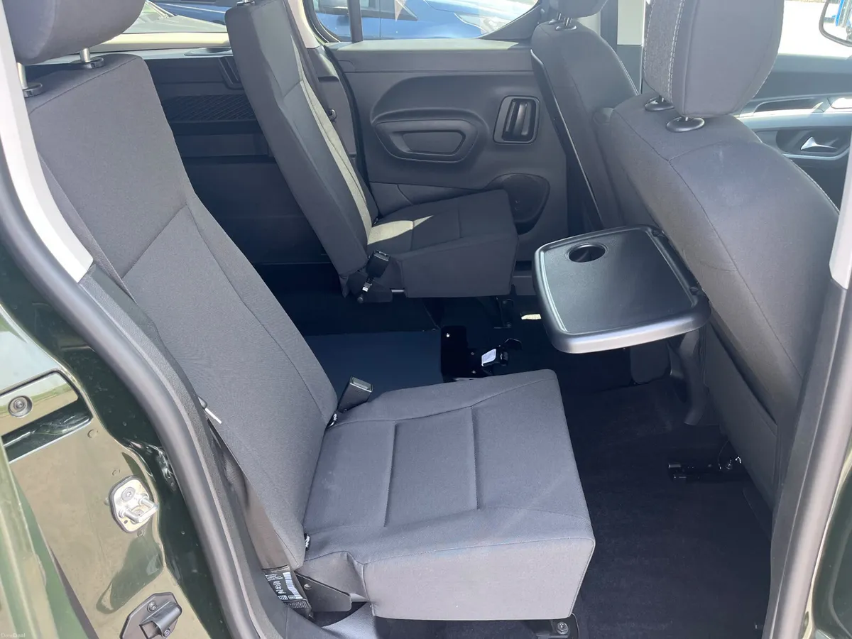 New Opel Combo Auto, Wheelchair Access - Image 4