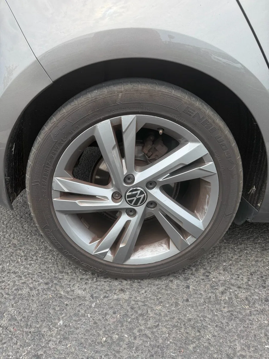 2017 Volkswagen Golf Highline 1.6 TDI - Image 4