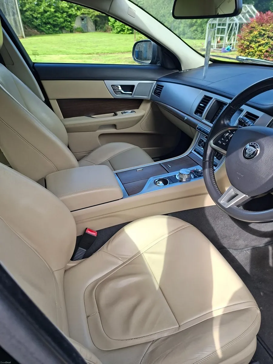 Jaguar XF 2014 3.0L V6 Auto R Sport - Image 4