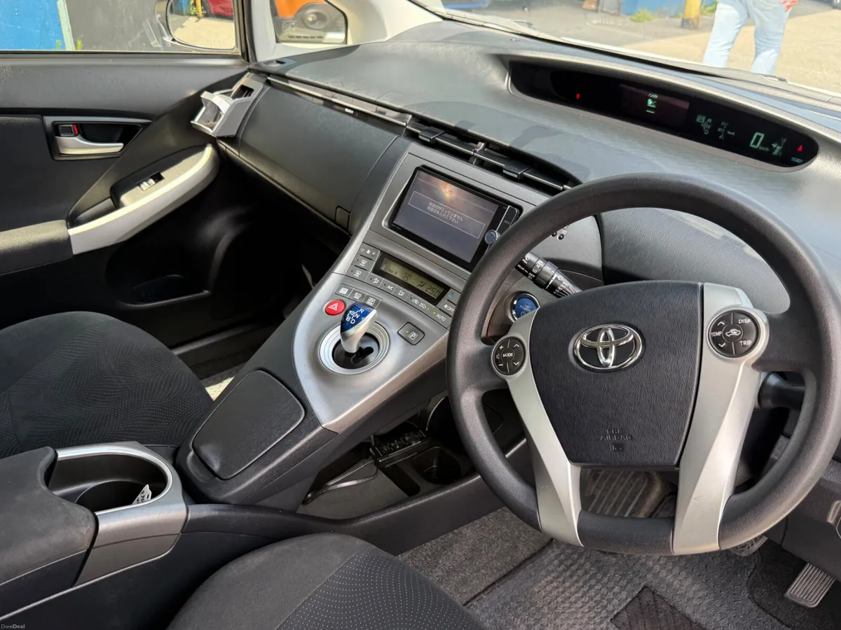 2014 Toyota Prius Hybrid Automatic - Image 5