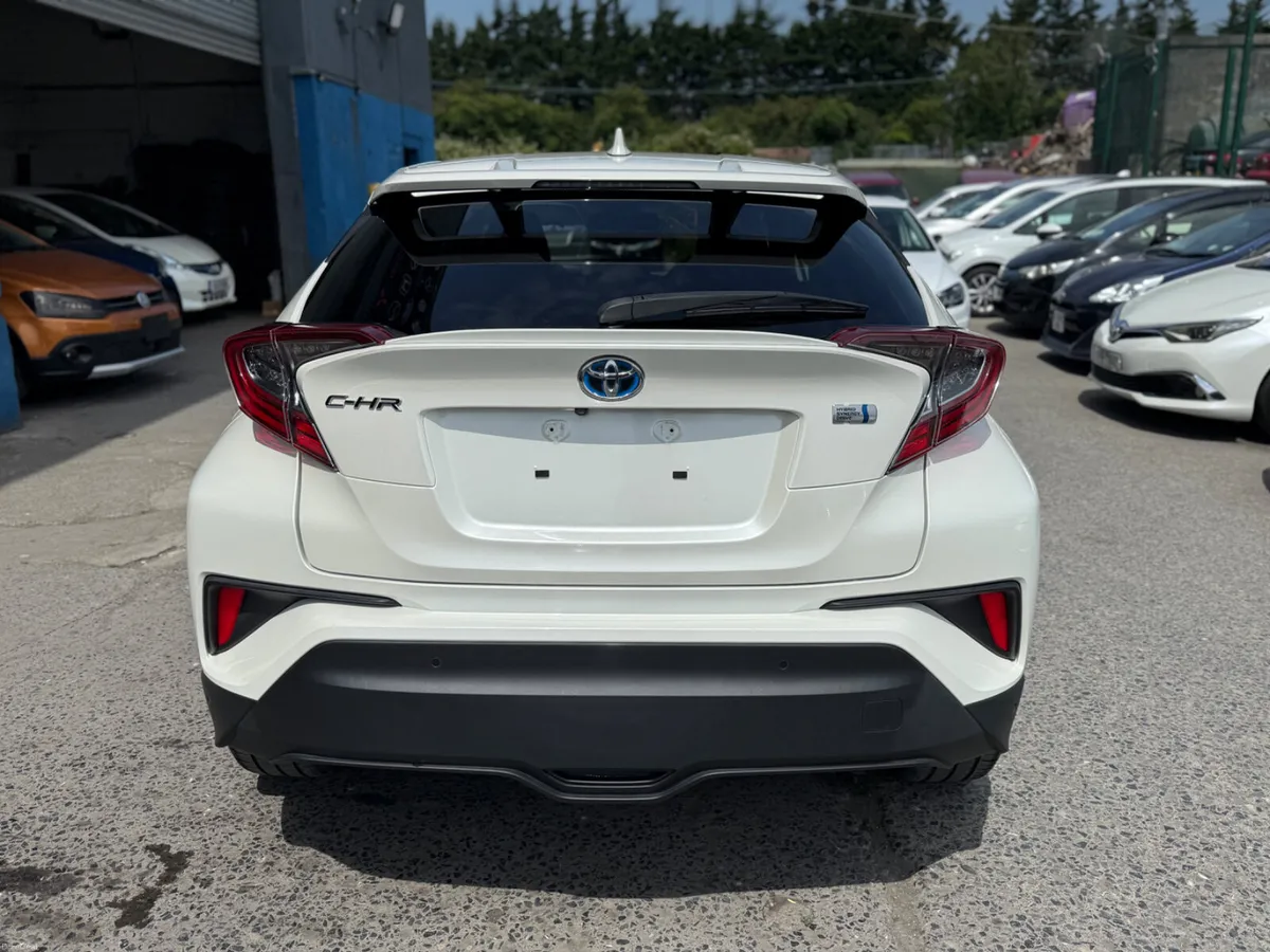 2018 Toyota CHR Hybrid Automatic - Image 4