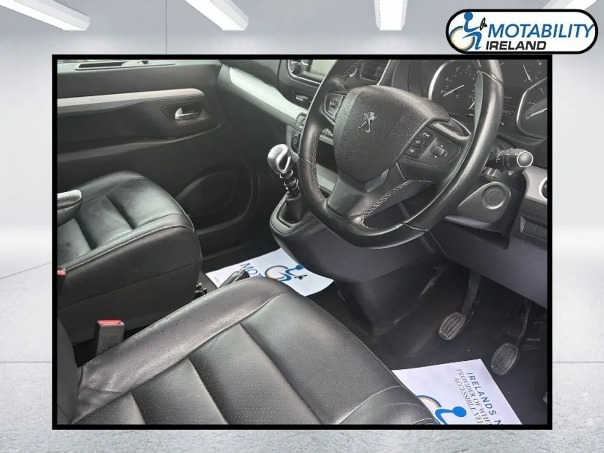 Peugeot Traveller Expert Wheelchair Accessible - Image 4