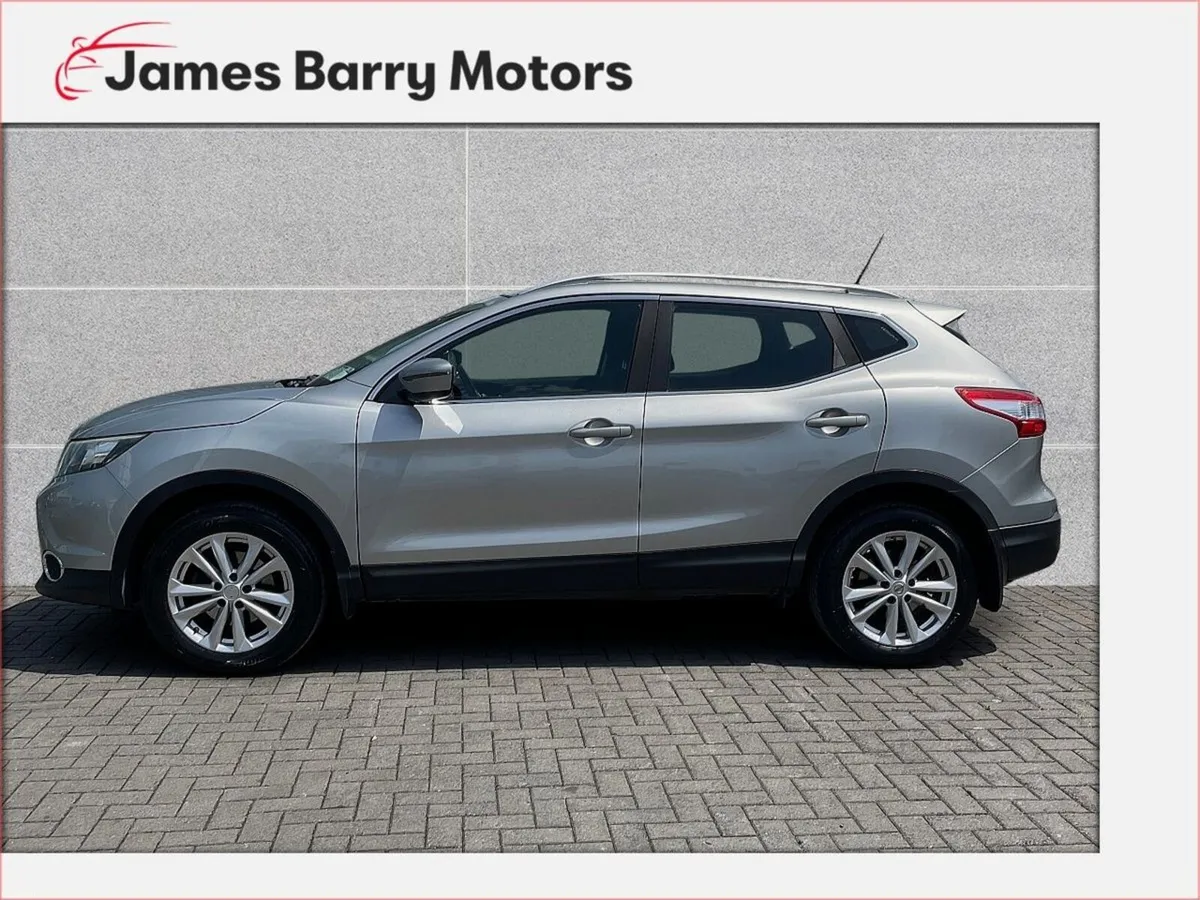 Nissan Qashqai 1.2 SV-Reverse Camera and Sunroof - Image 4