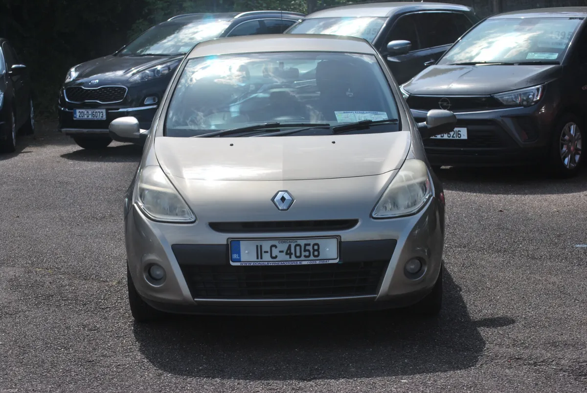 Renault Clio 2011  1.2  5 Door - Image 2
