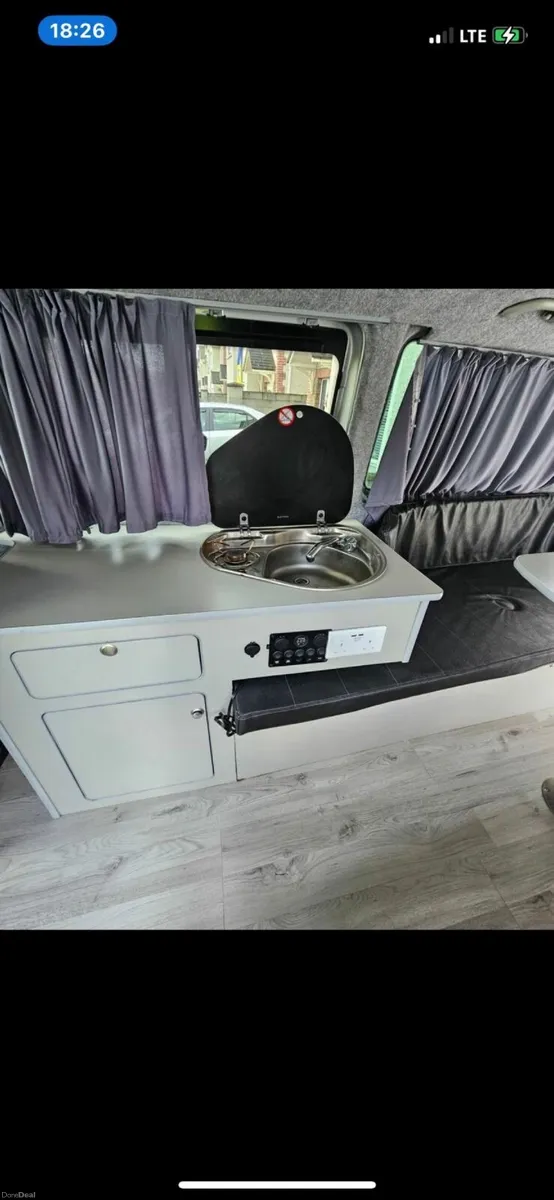 Volkswagen Shuttle 2007 - Image 2