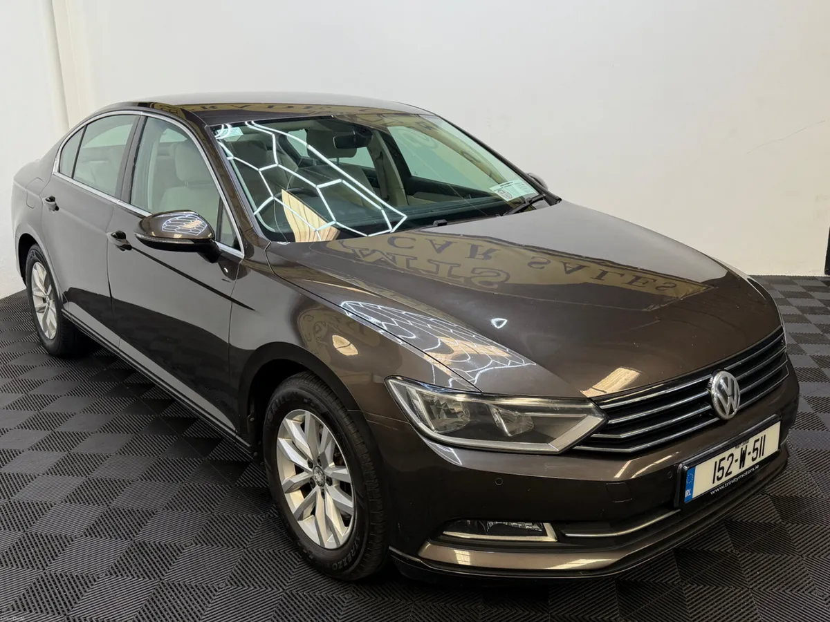 2015 Volkswagen Passat 1.6 COMFORTLINE, ONLY 123KM - Image 2