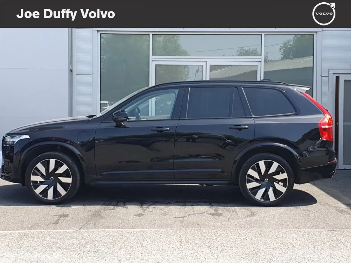 Volvo XC90 T8 PHEV 455hp Ultimate (Dark Theme) - Image 4