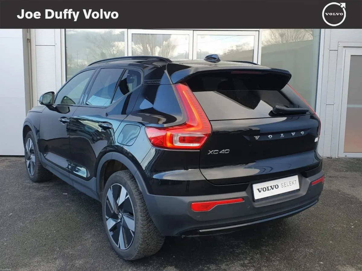 Volvo XC40 BEV Extended Range 252hp RWD Plus - Image 2