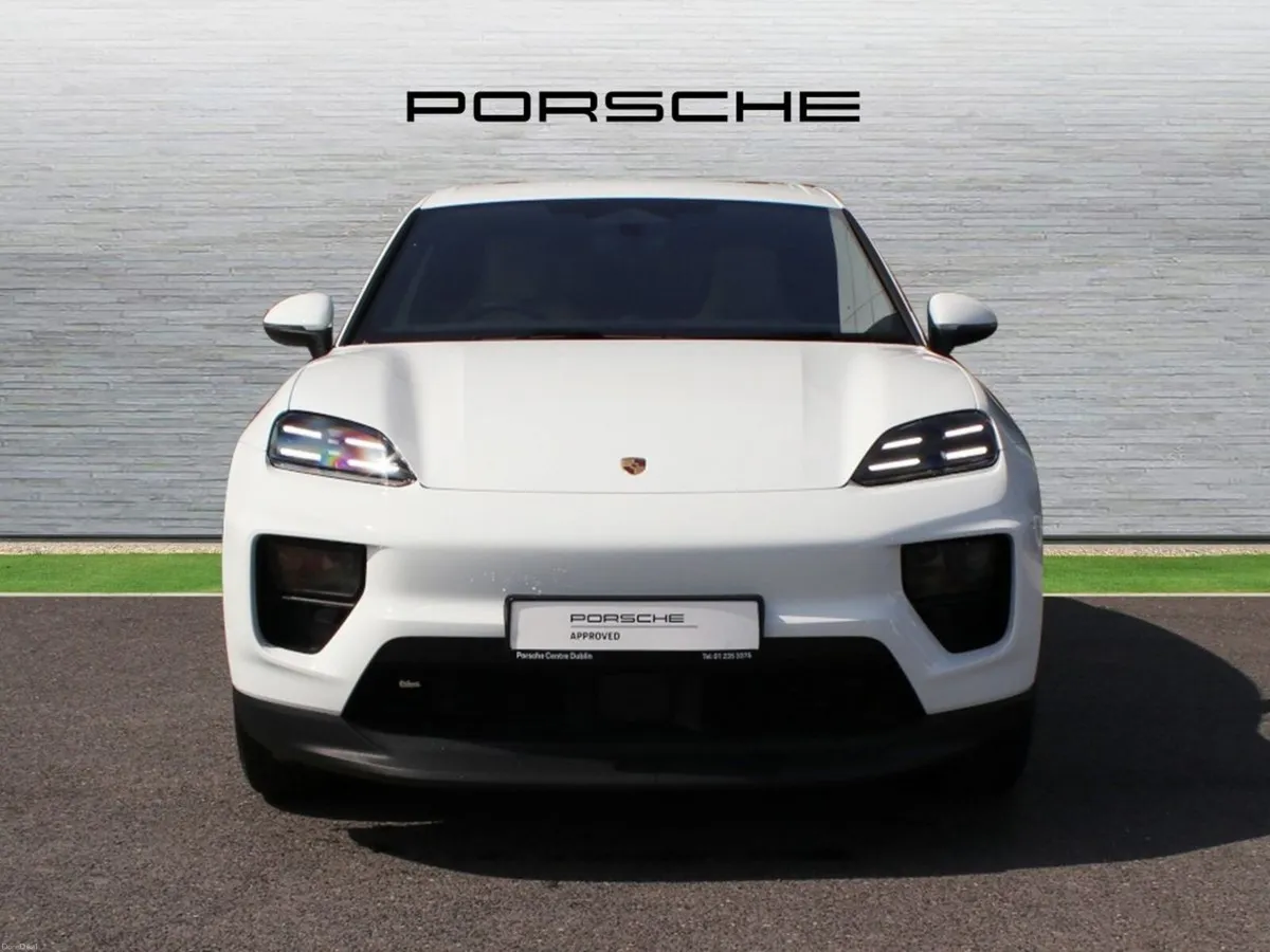 Porsche Macan 4 Electric - Image 6