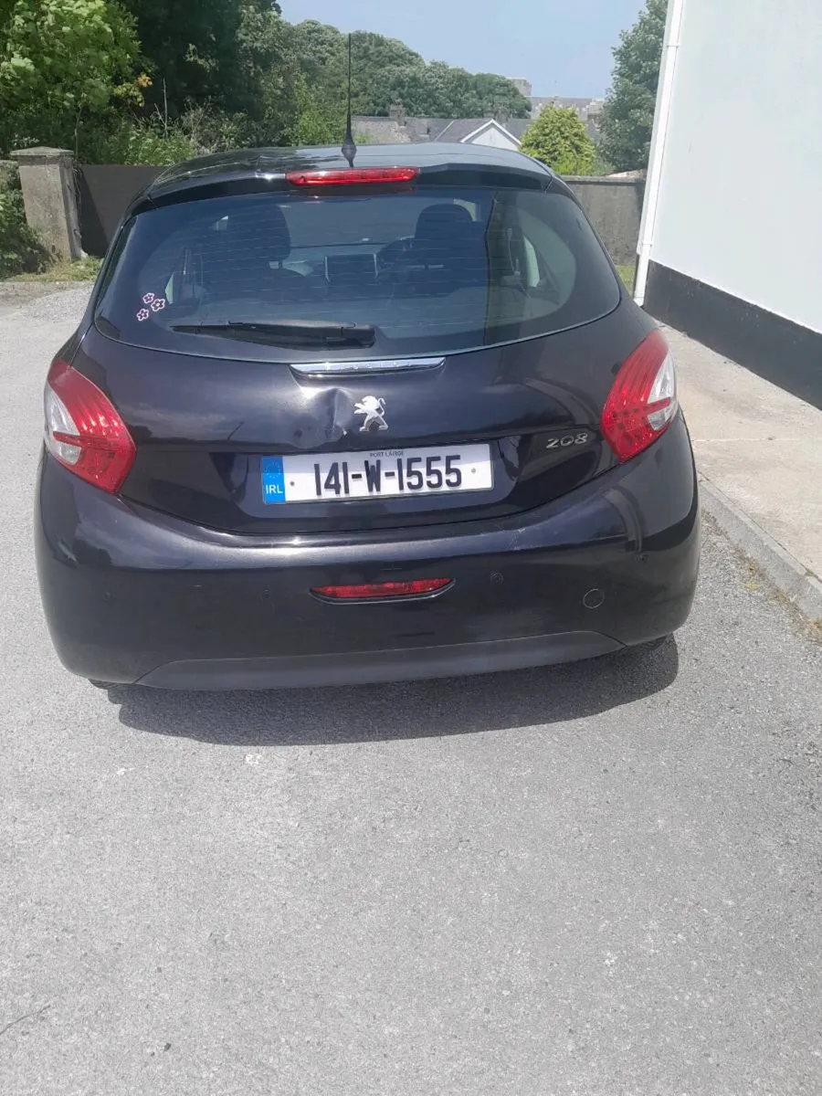 Car - Image 4