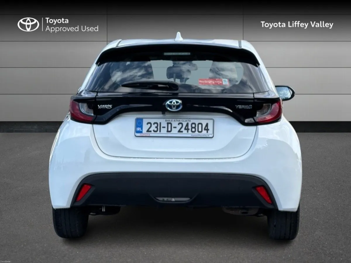 Toyota Yaris YARIS 1.5 HYBRID LUNA - Image 4
