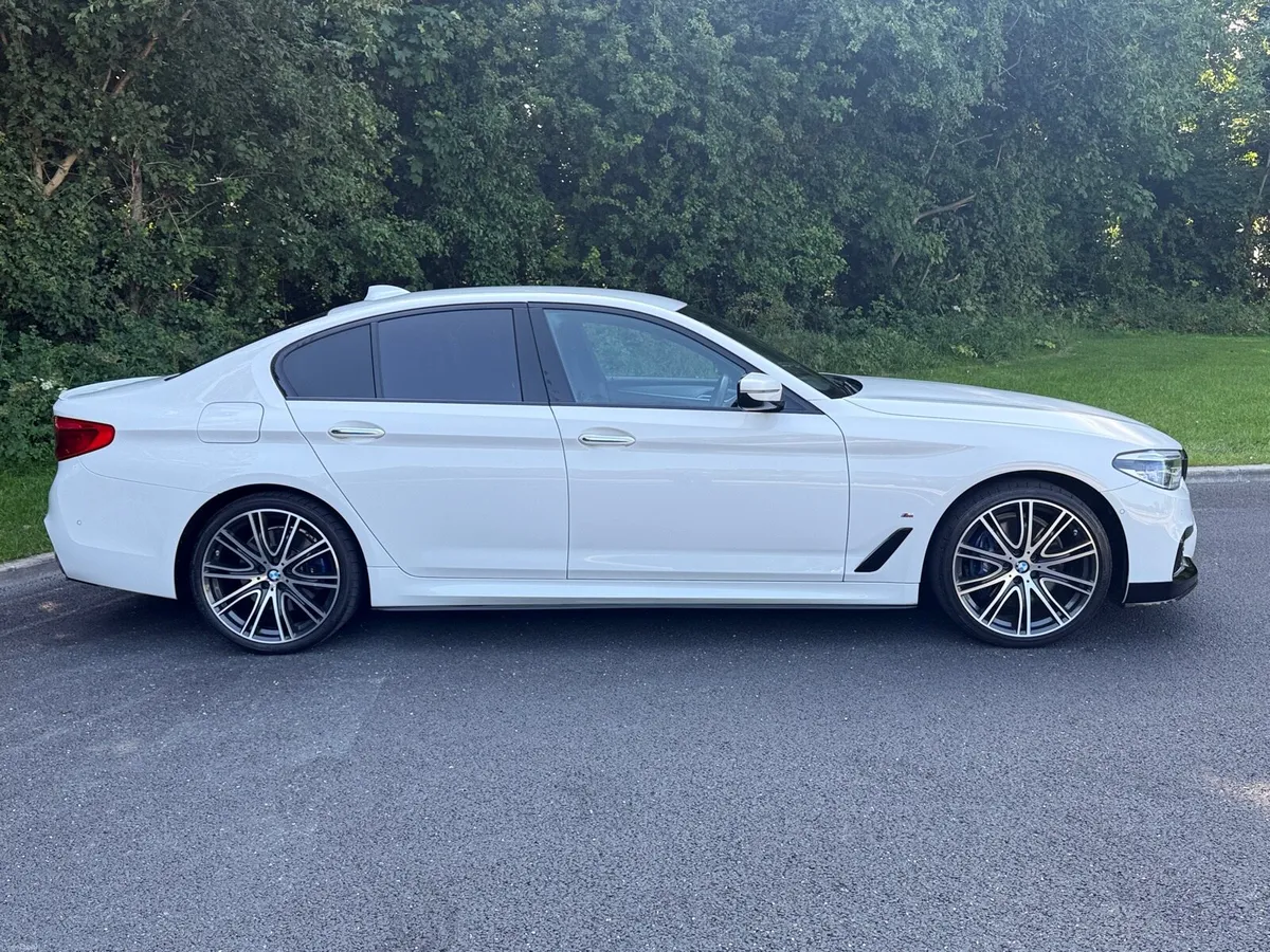 Bmw 5 series g30 M sport 530e - Image 3