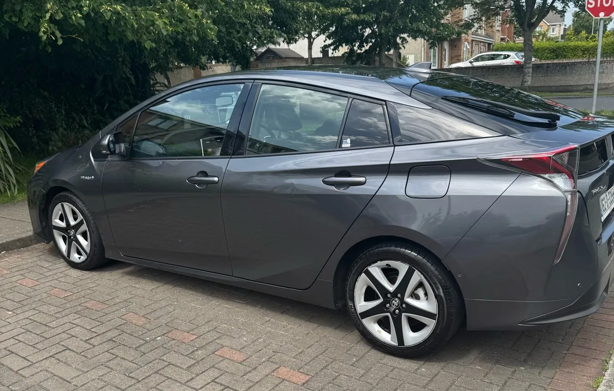 Toyota Prius - Image 1