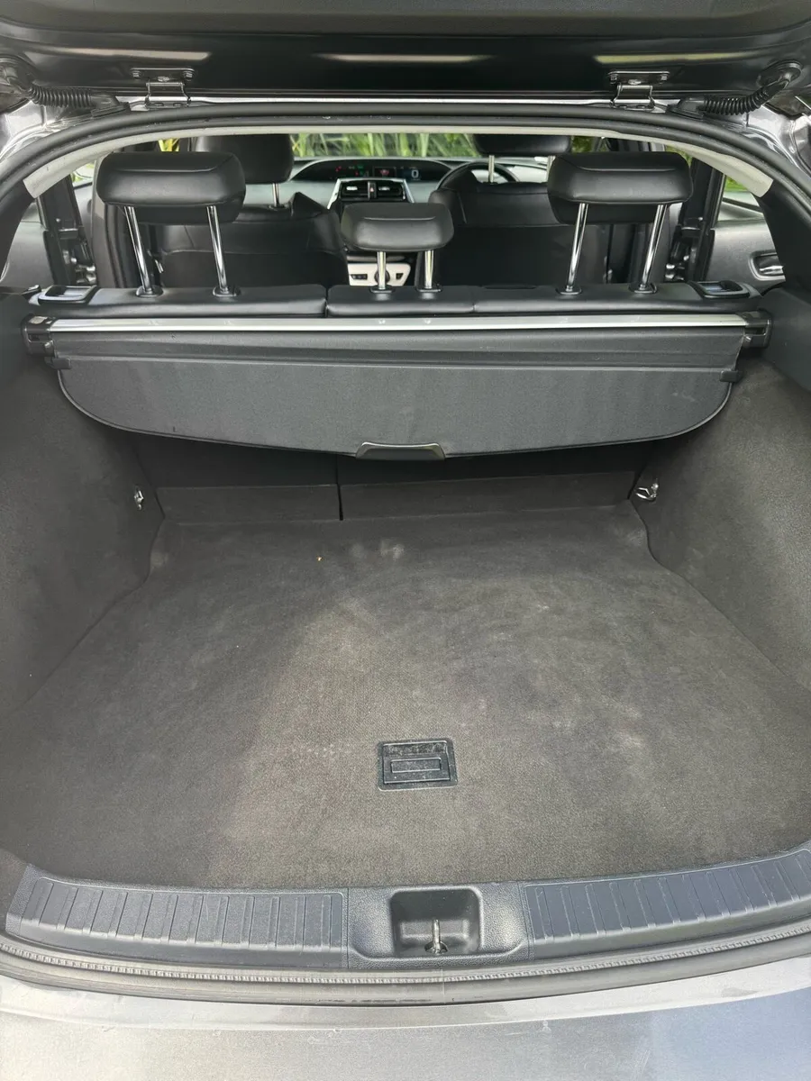 Toyota Prius - Image 6