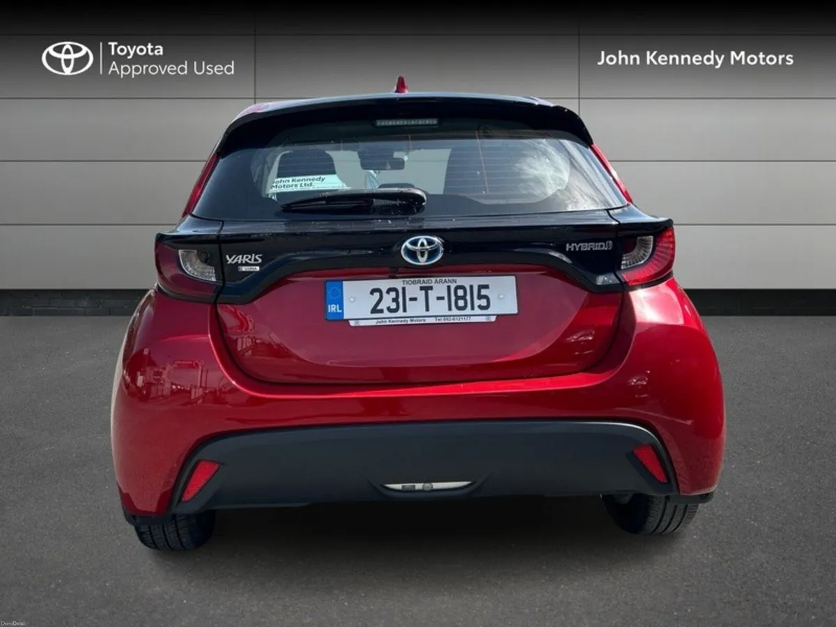 Toyota Yaris 1.5 HYBRID LUNA - Image 4