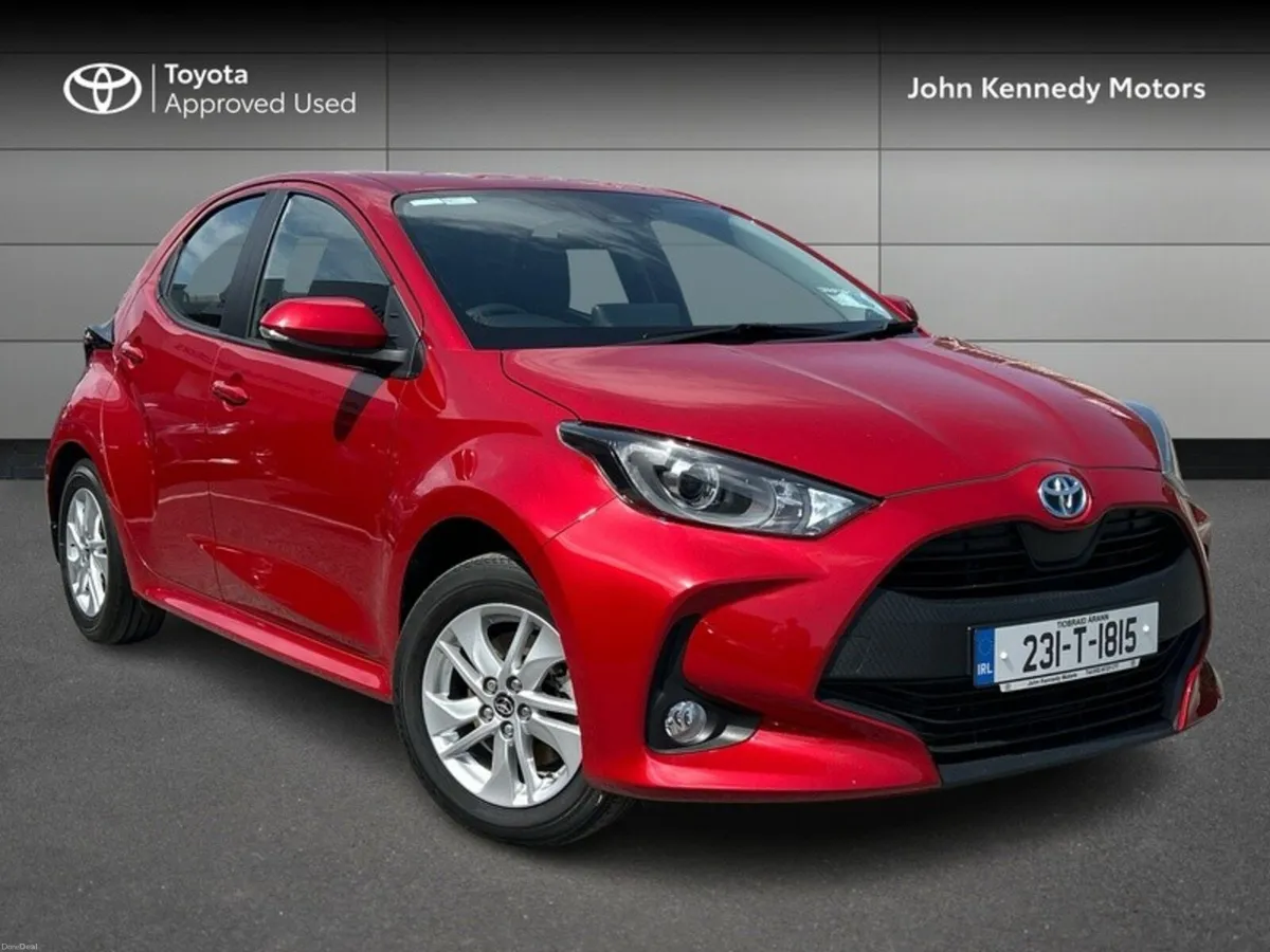 Toyota Yaris 1.5 HYBRID LUNA - Image 1