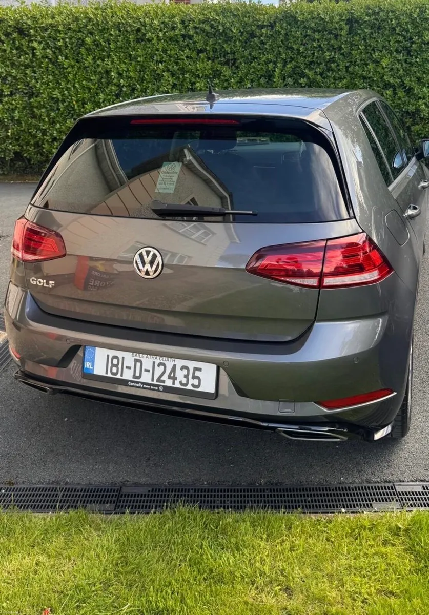 Volkswagen Golf 1.6 TDI Highline (RLine Kit) - Image 2