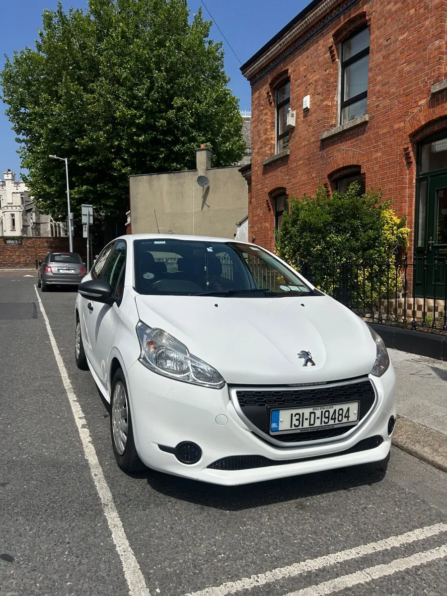 Peugeot 208 2013 - Image 1