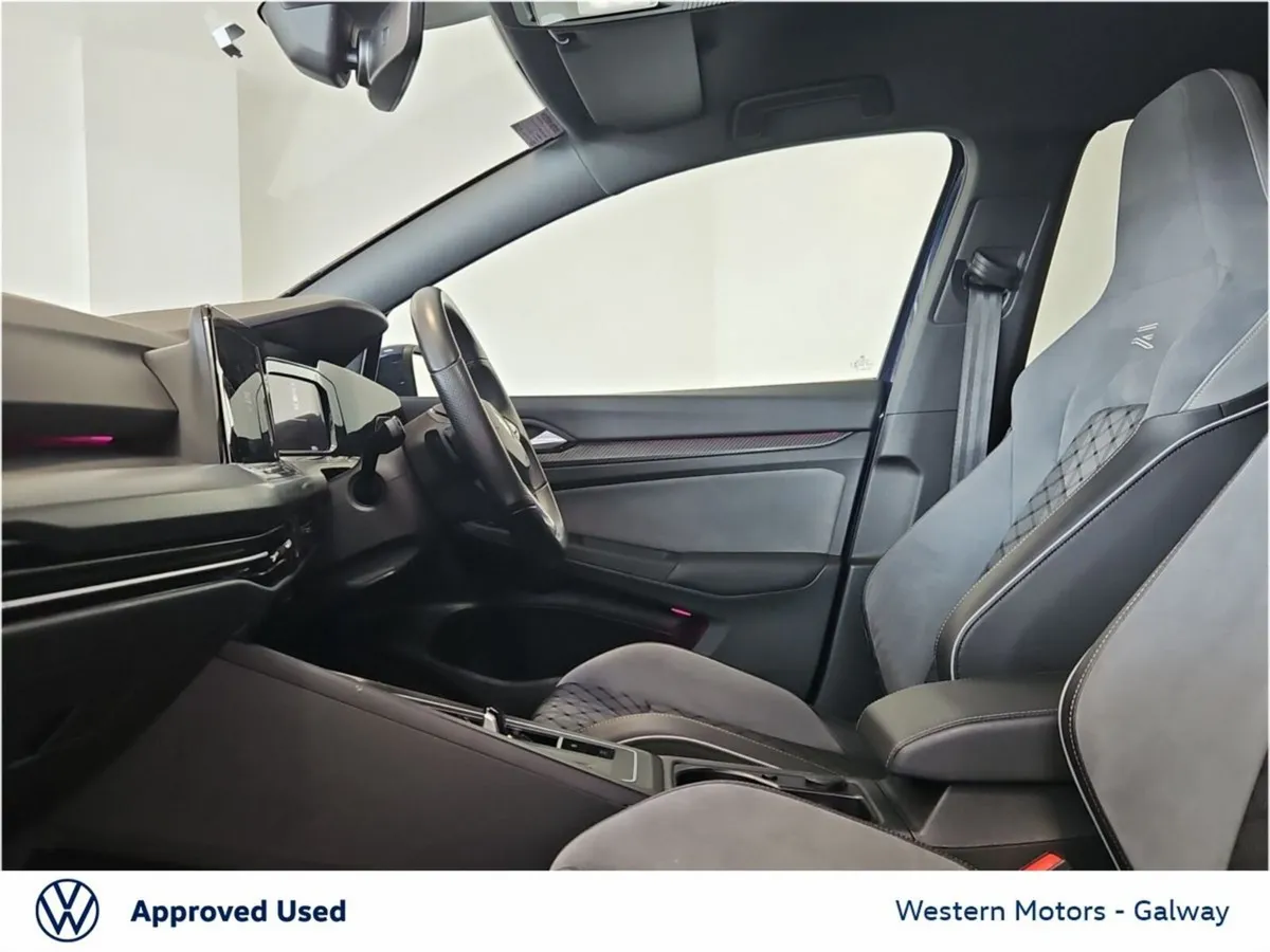 Volkswagen Golf 1.5 eTSI 130HP R-Line DSG MHEV - Image 4