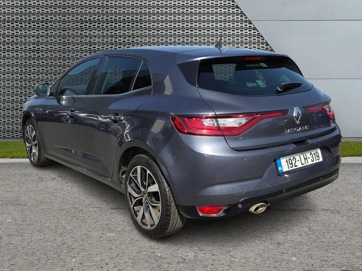 Renault Megane 1.3TCe 140 GPF ICONIC - Image 3