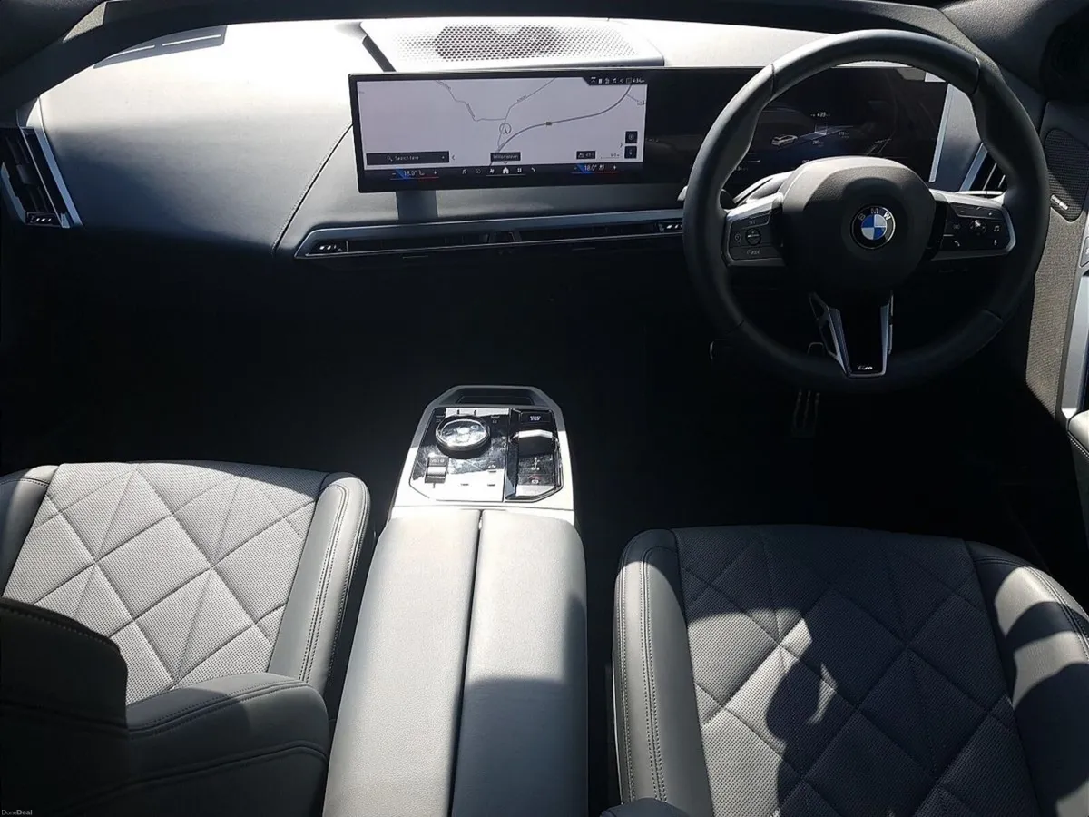 BMW iX xDrive45 M Sport - Image 4