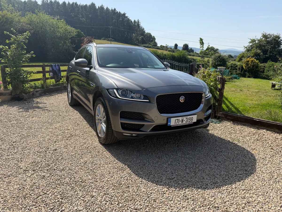 Jaguar F-Pace 2.0 D Portfolio 2017 AWD - Image 4